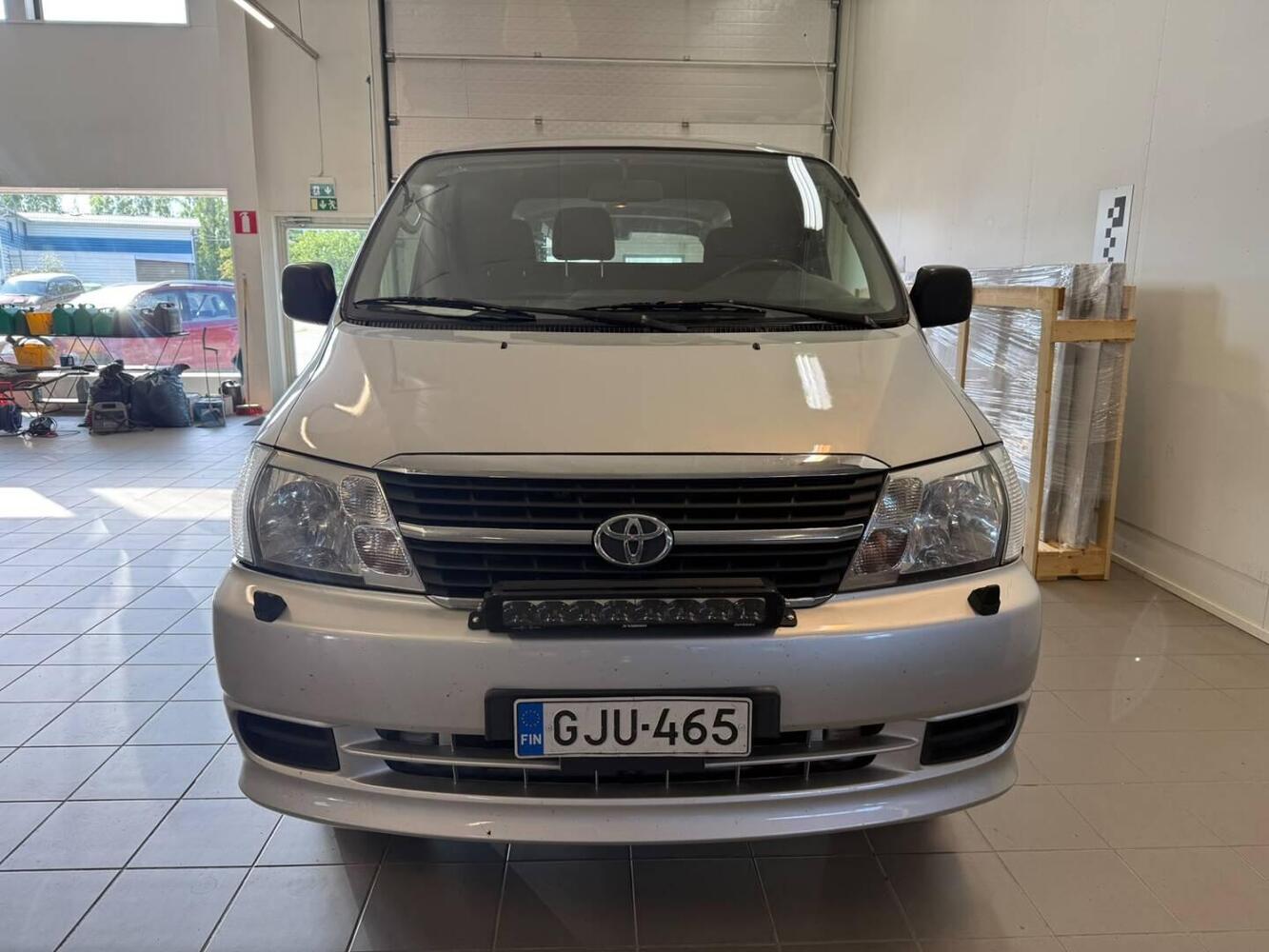 Toyota Hiace vaihtoauto
