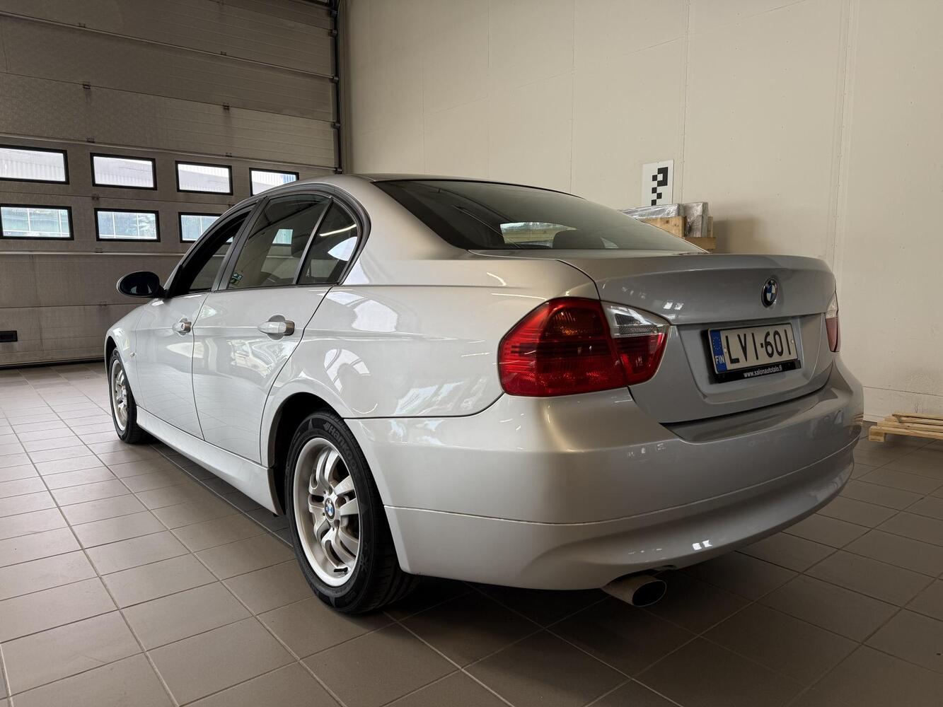BMW 318 vaihtoauto