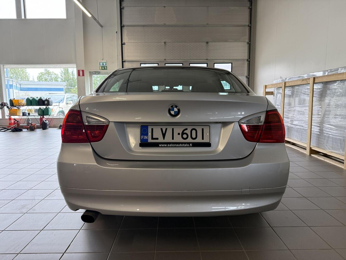 BMW 318 vaihtoauto