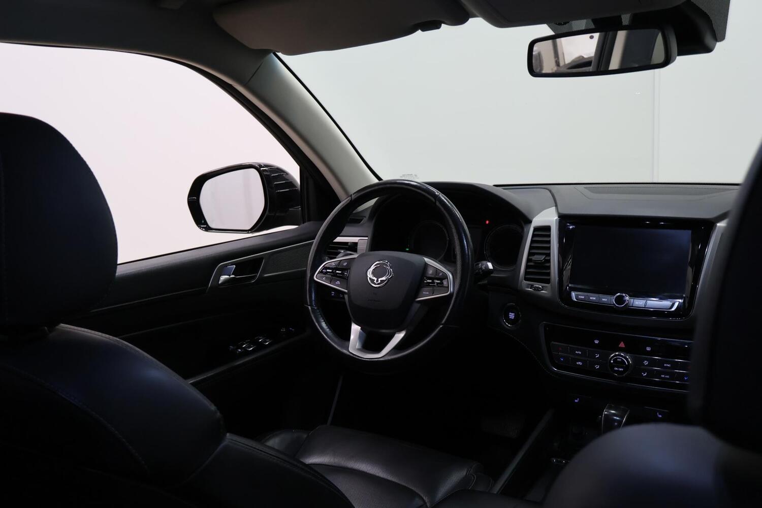 SsangYong Rexton vaihtoauto