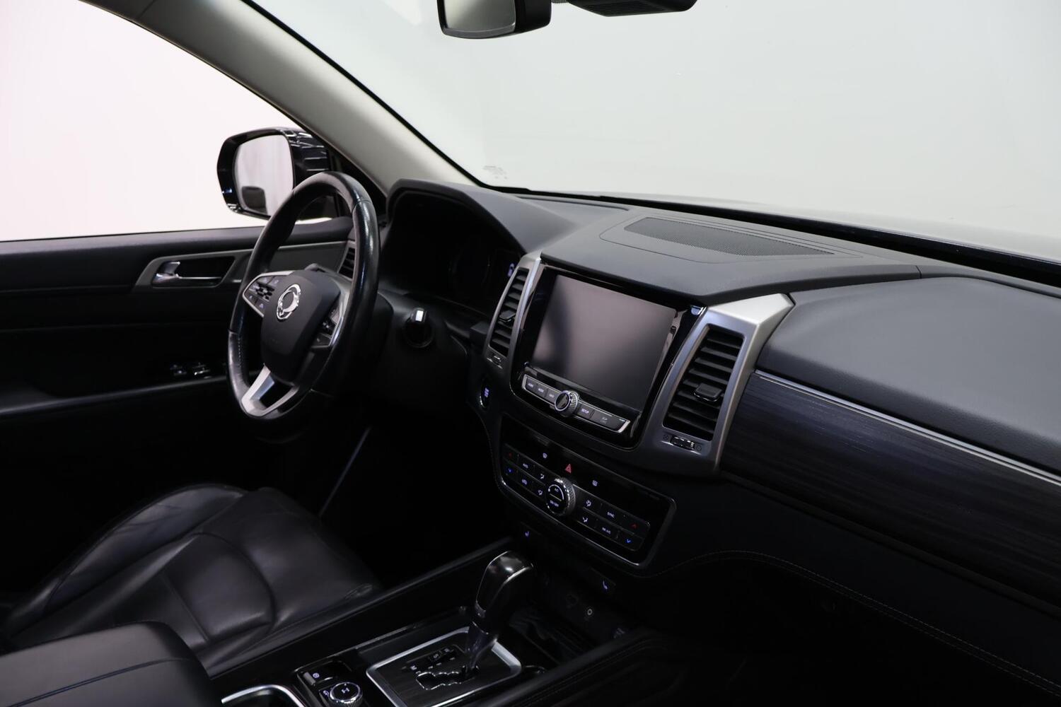 SsangYong Rexton vaihtoauto