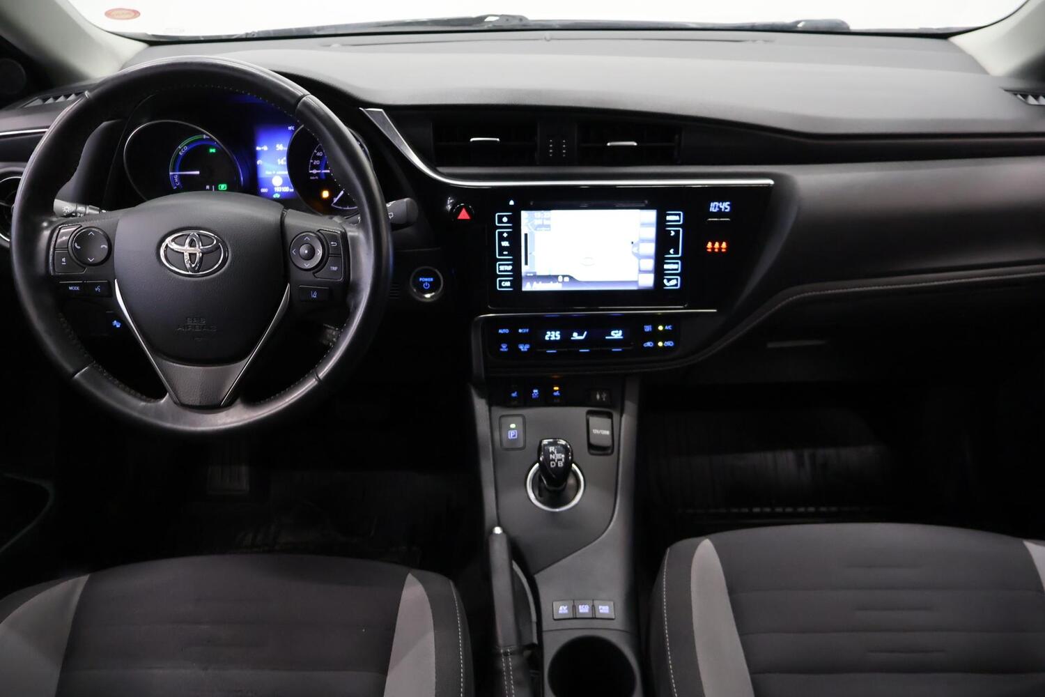 Toyota Auris vaihtoauto