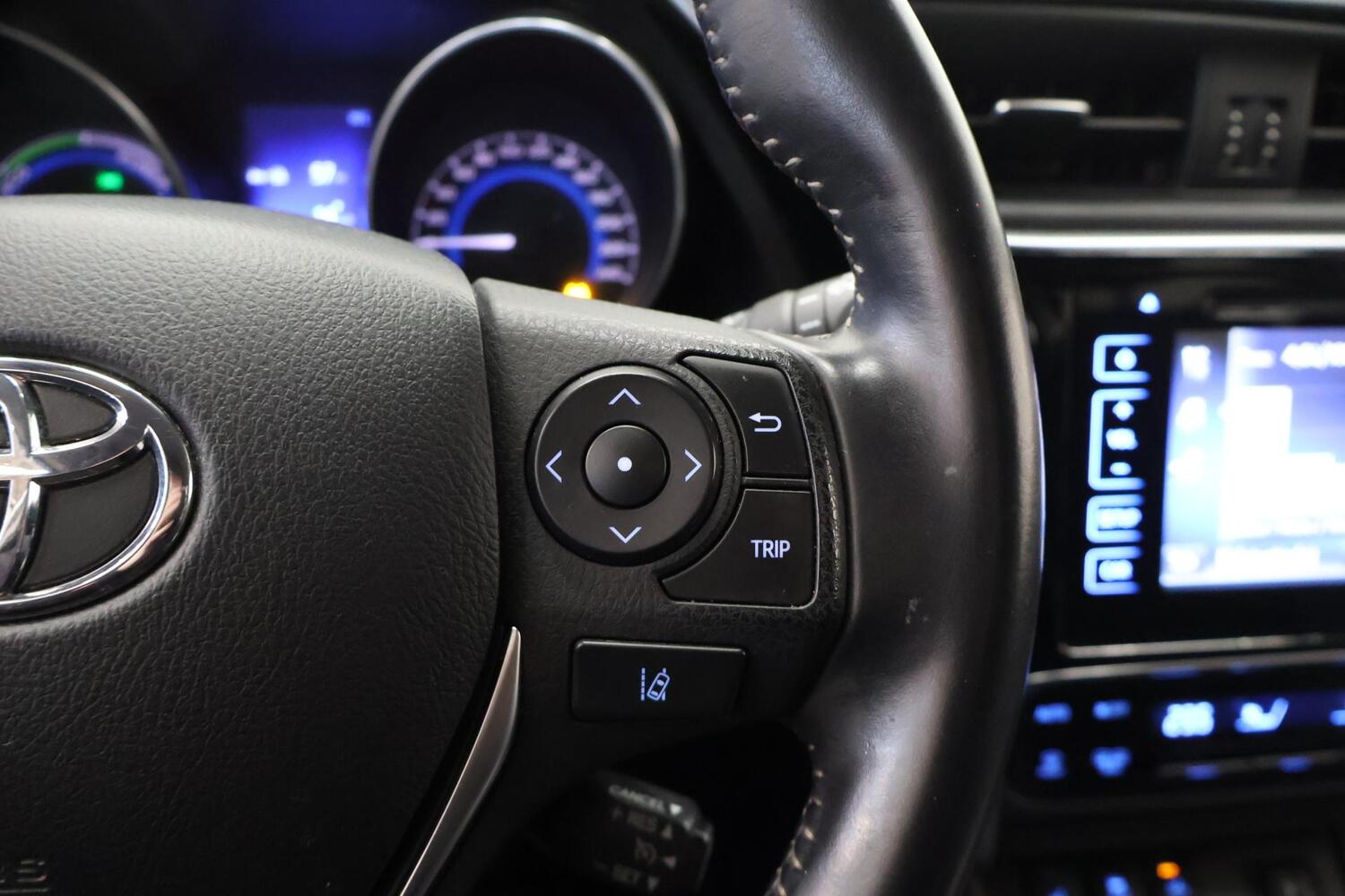Toyota Auris vaihtoauto
