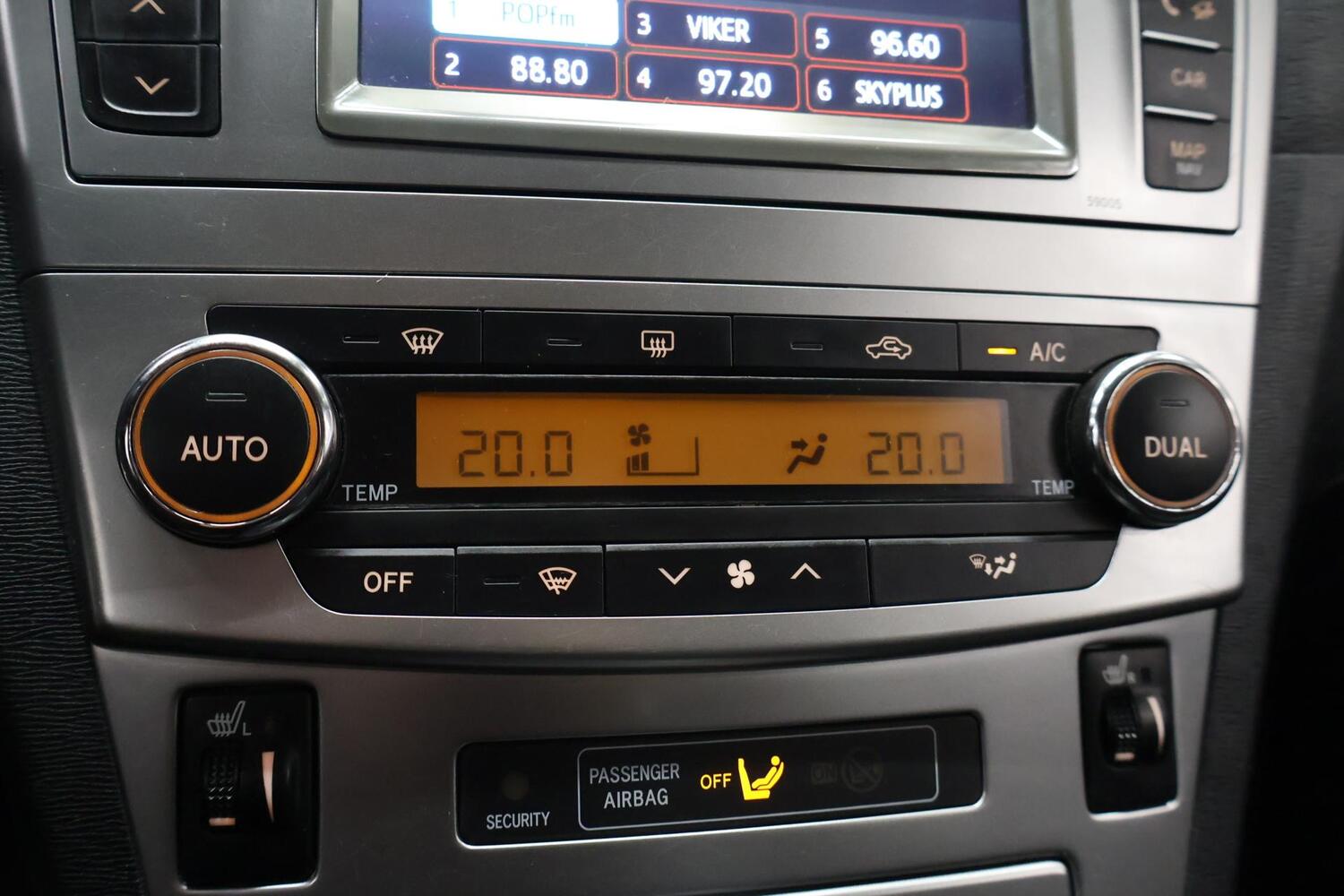 Toyota Avensis vaihtoauto