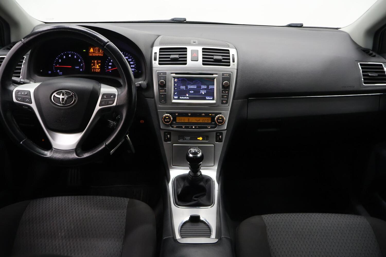 Toyota Avensis vaihtoauto