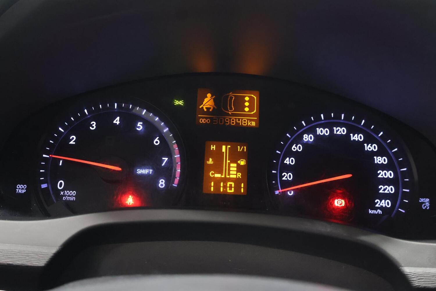 Toyota Avensis vaihtoauto