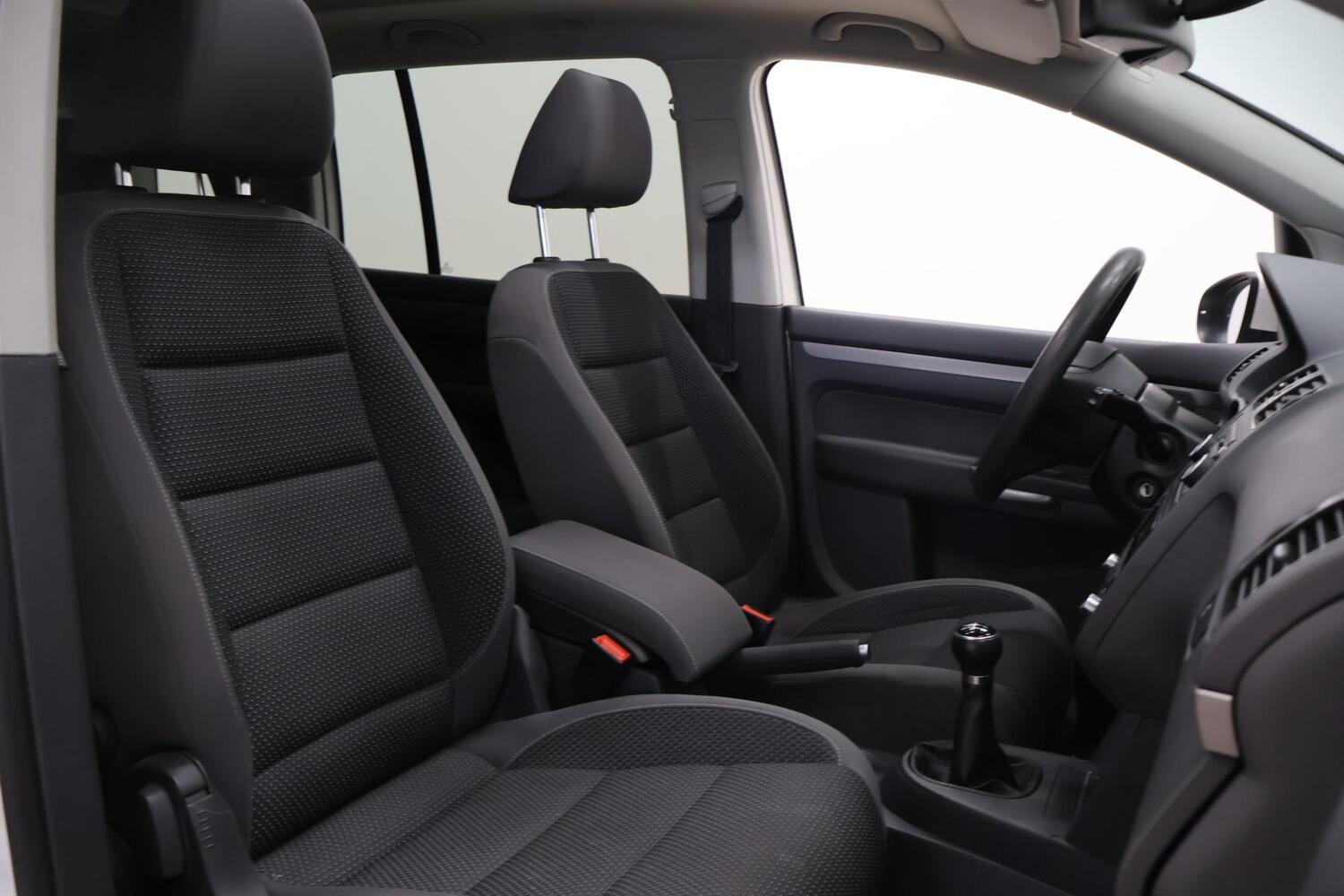 Volkswagen Touran vaihtoauto