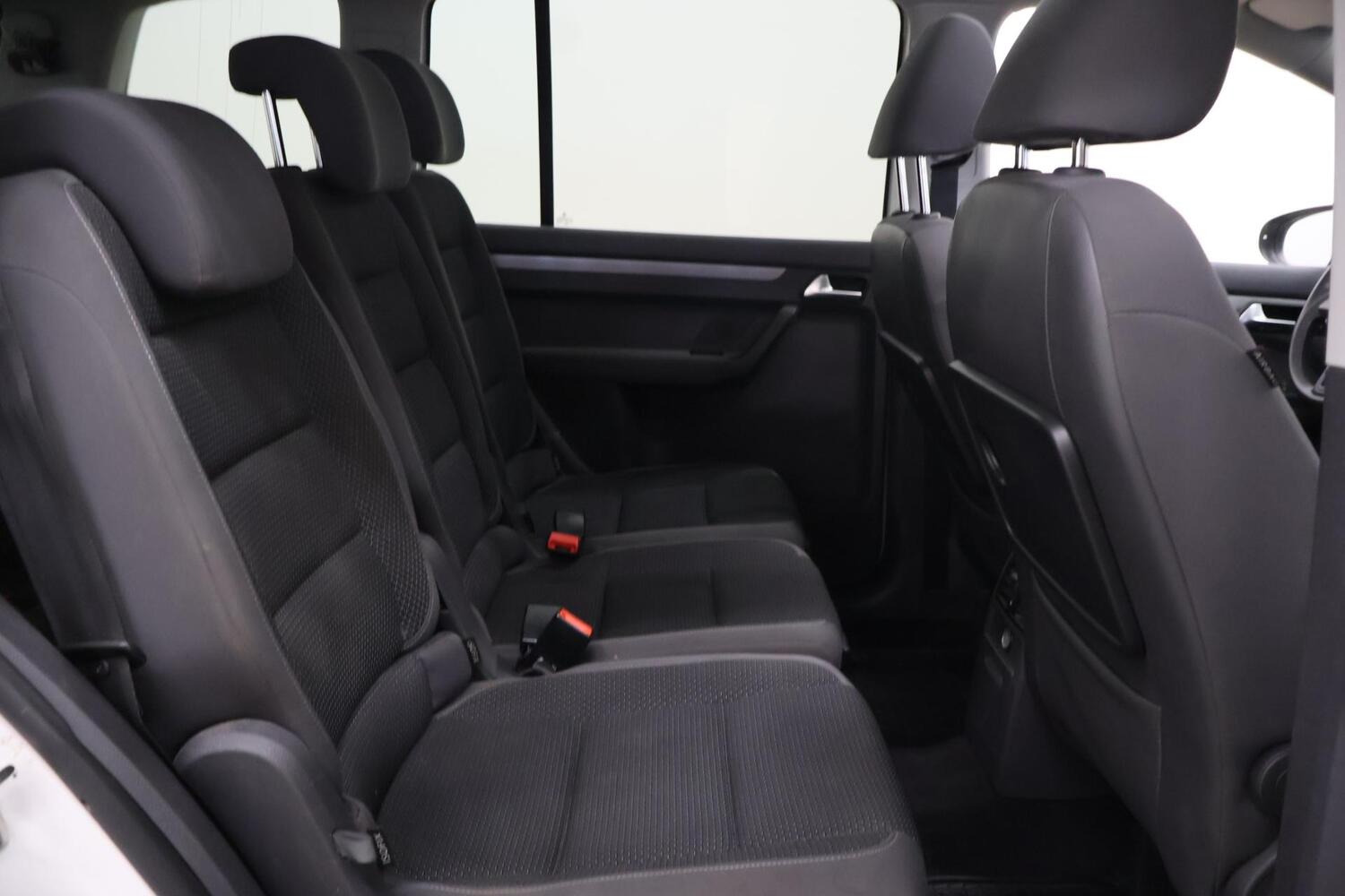 Volkswagen Touran vaihtoauto