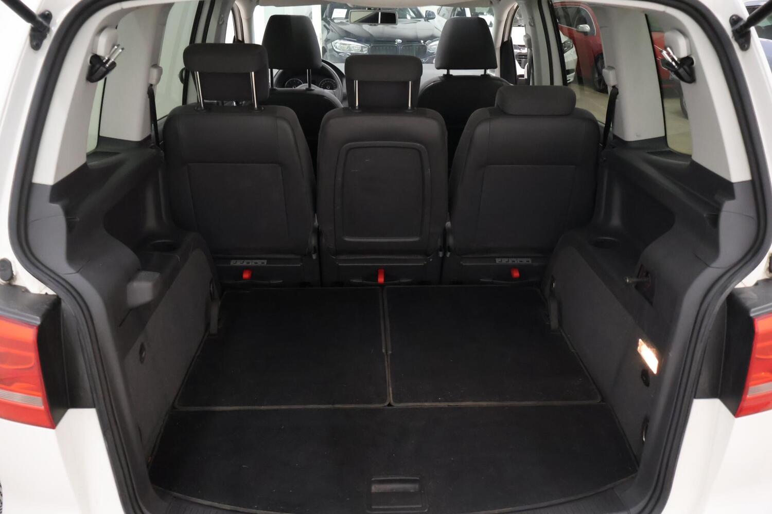Volkswagen Touran vaihtoauto
