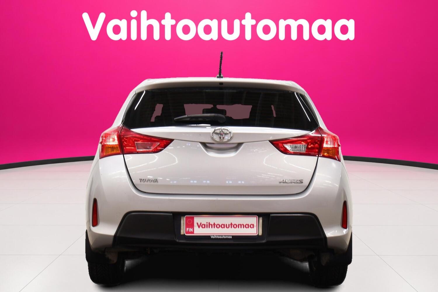 Toyota Auris vaihtoauto