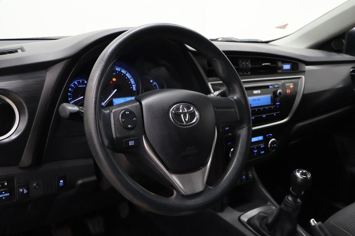 Toyota Auris vaihtoauto
