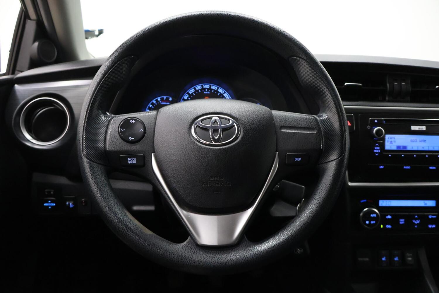 Toyota Auris vaihtoauto