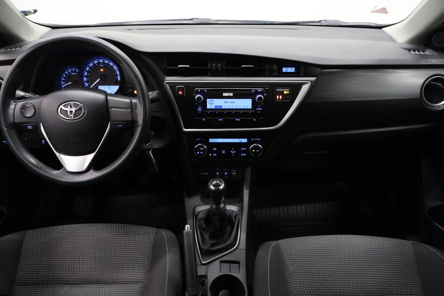 Toyota Auris vaihtoauto