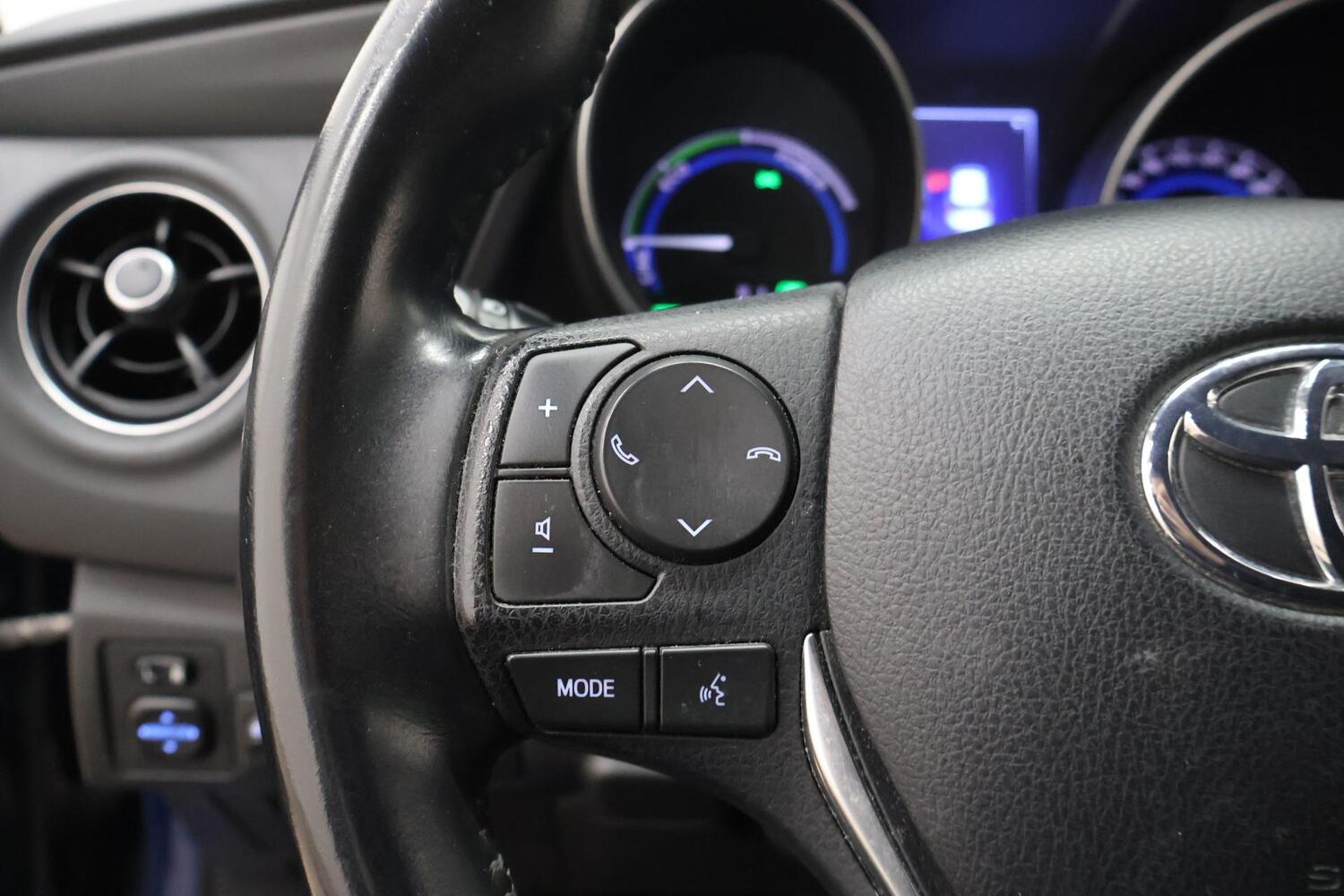 Toyota Auris vaihtoauto