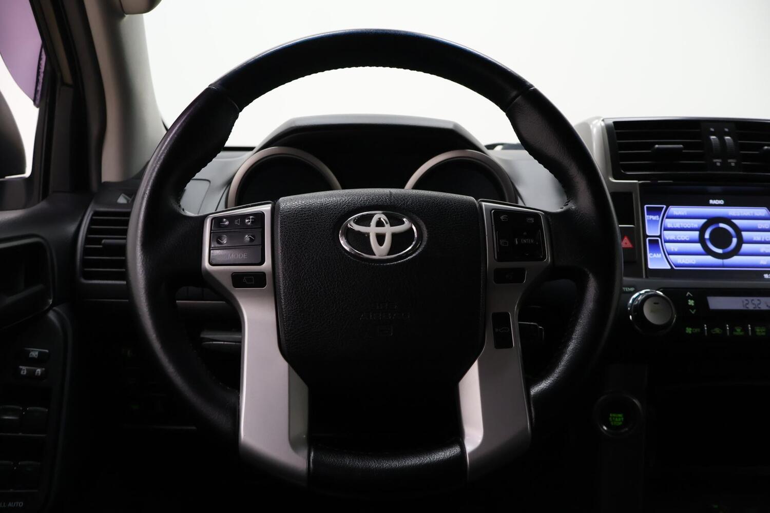 Toyota Land Cruiser vaihtoauto