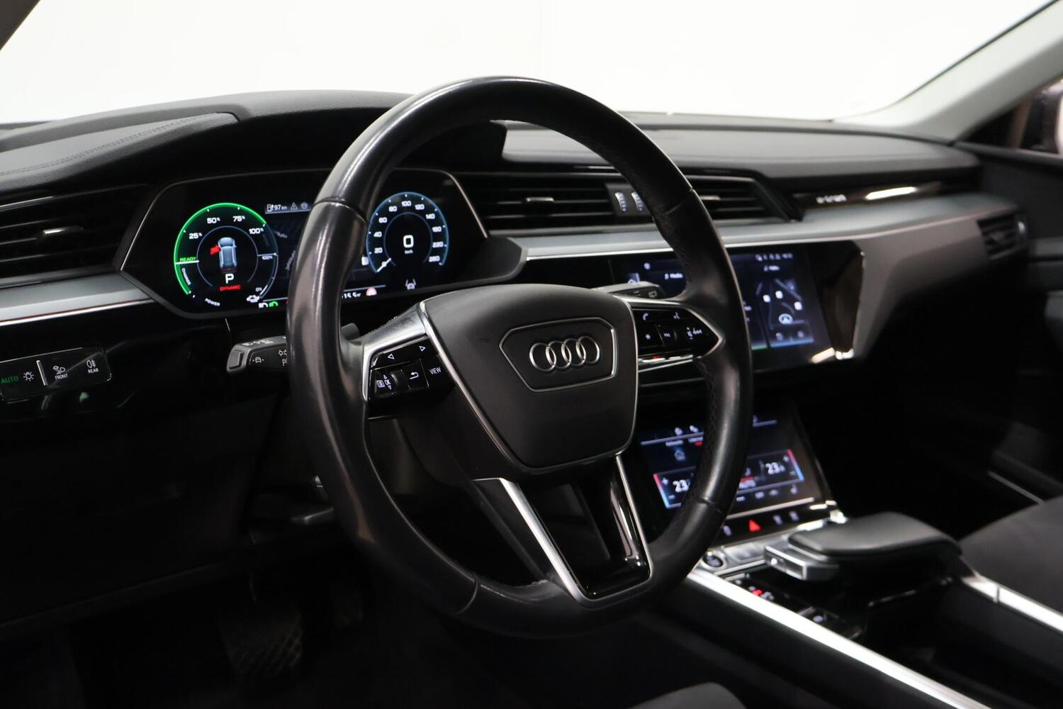 Audi Q8 e-tron vaihtoauto