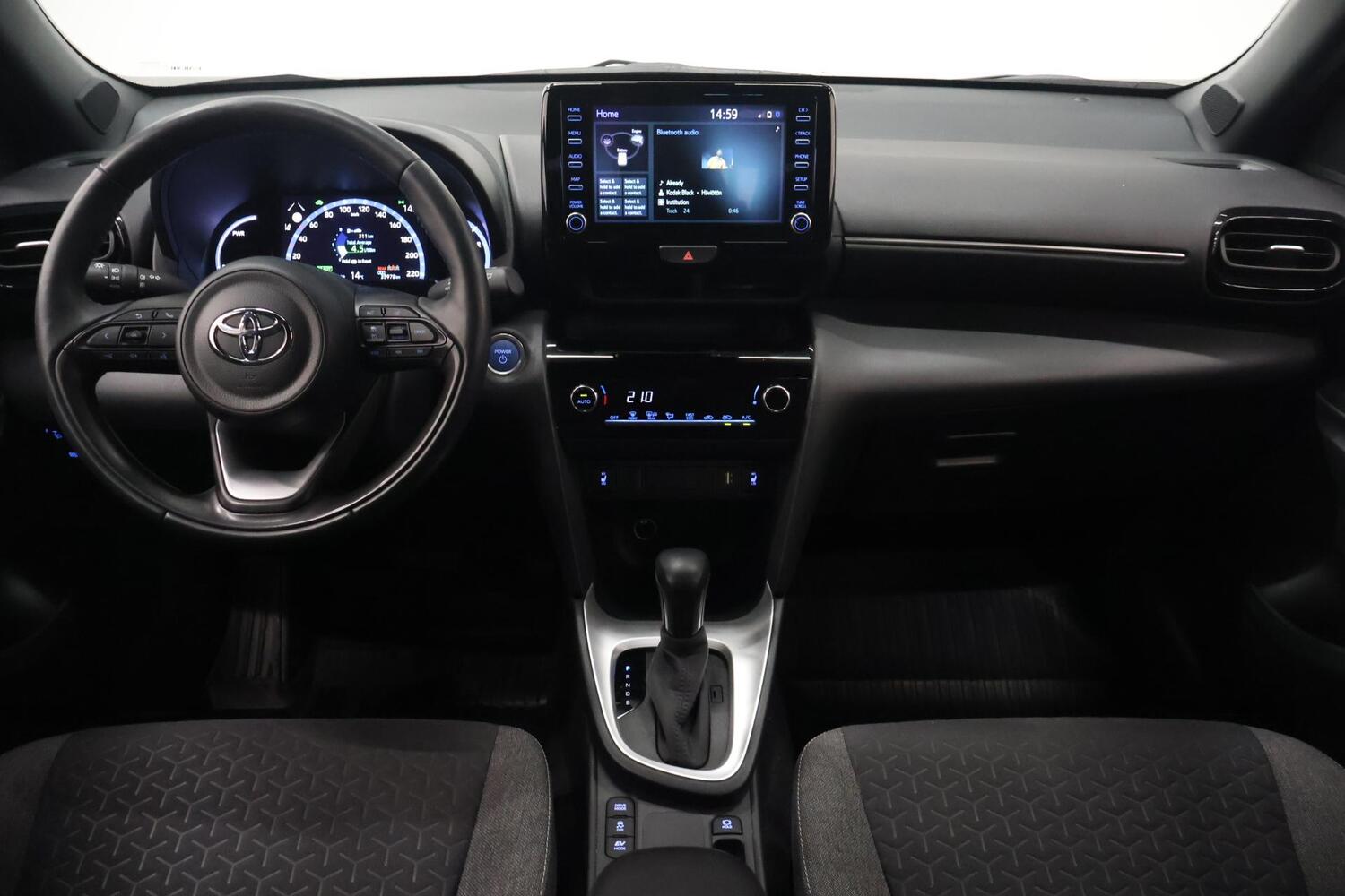 Toyota Yaris Cross vaihtoauto