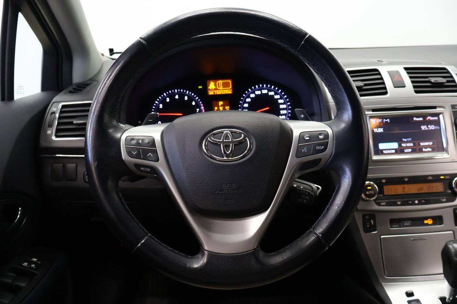 Toyota Avensis vaihtoauto