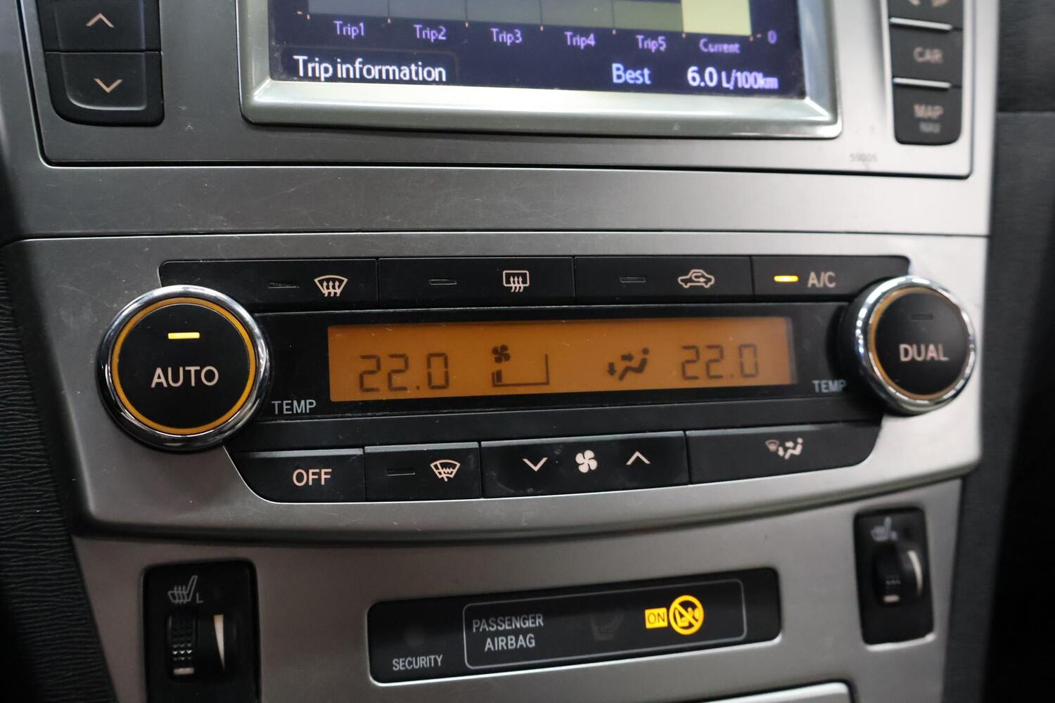 Toyota Avensis vaihtoauto
