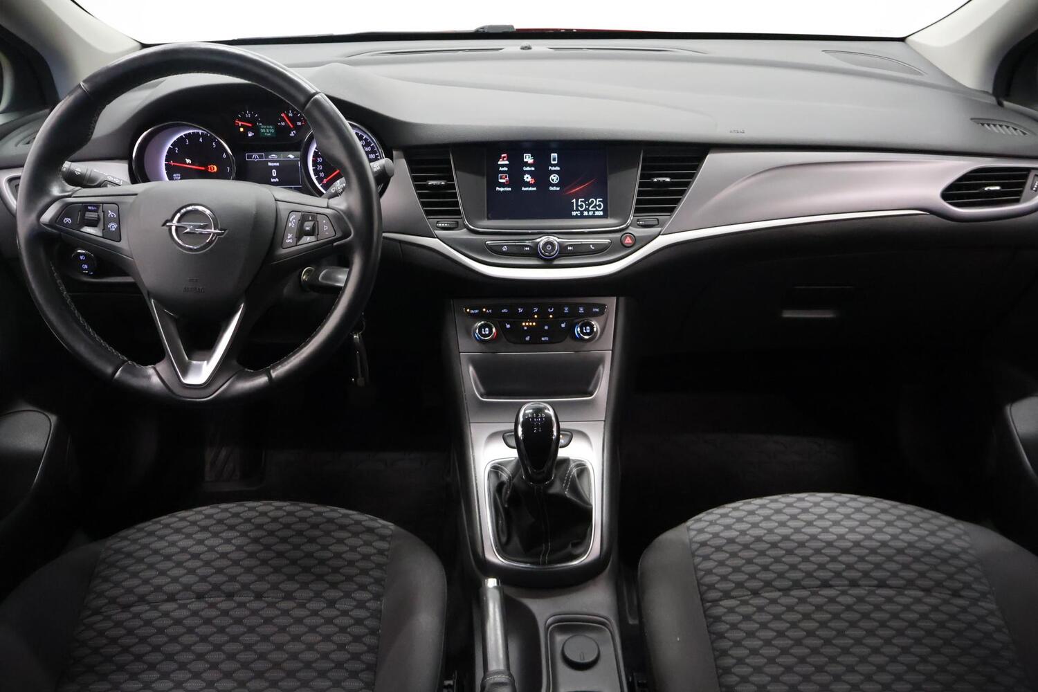 Opel Astra vaihtoauto
