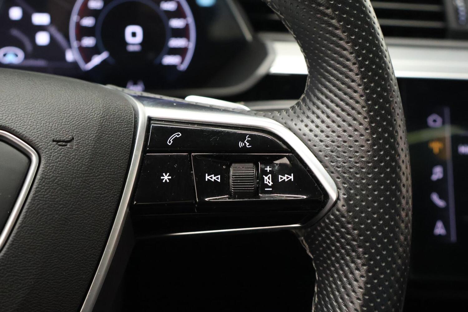Audi e-tron vaihtoauto