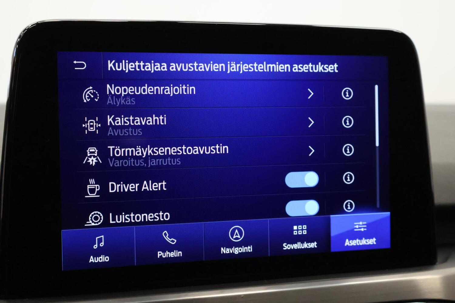 Ford Kuga vaihtoauto