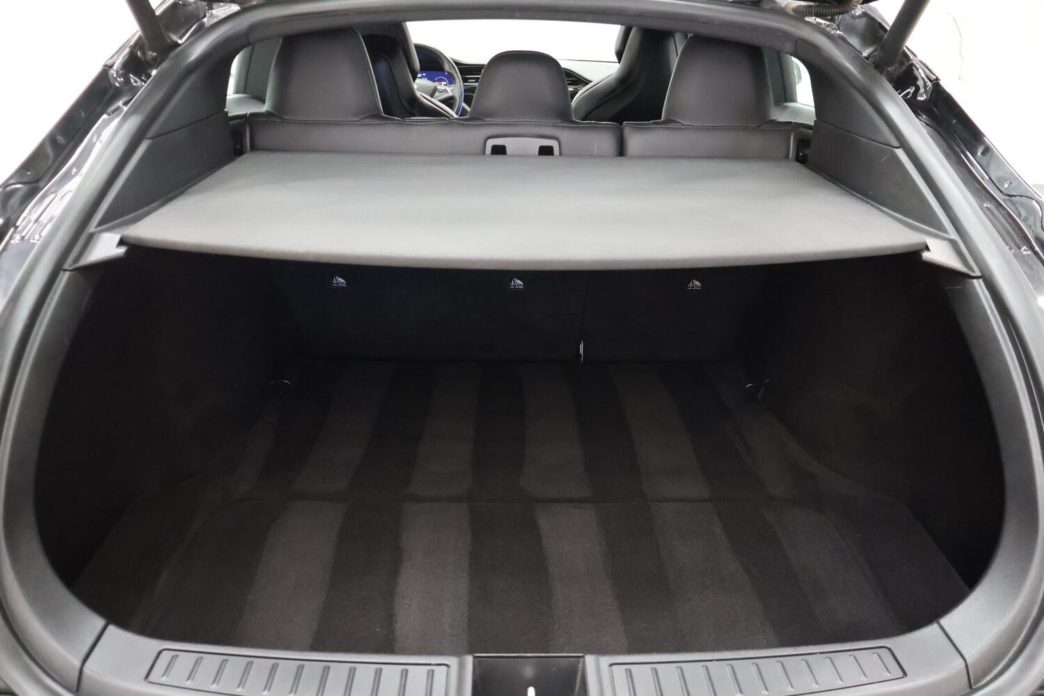 Tesla Model S vaihtoauto