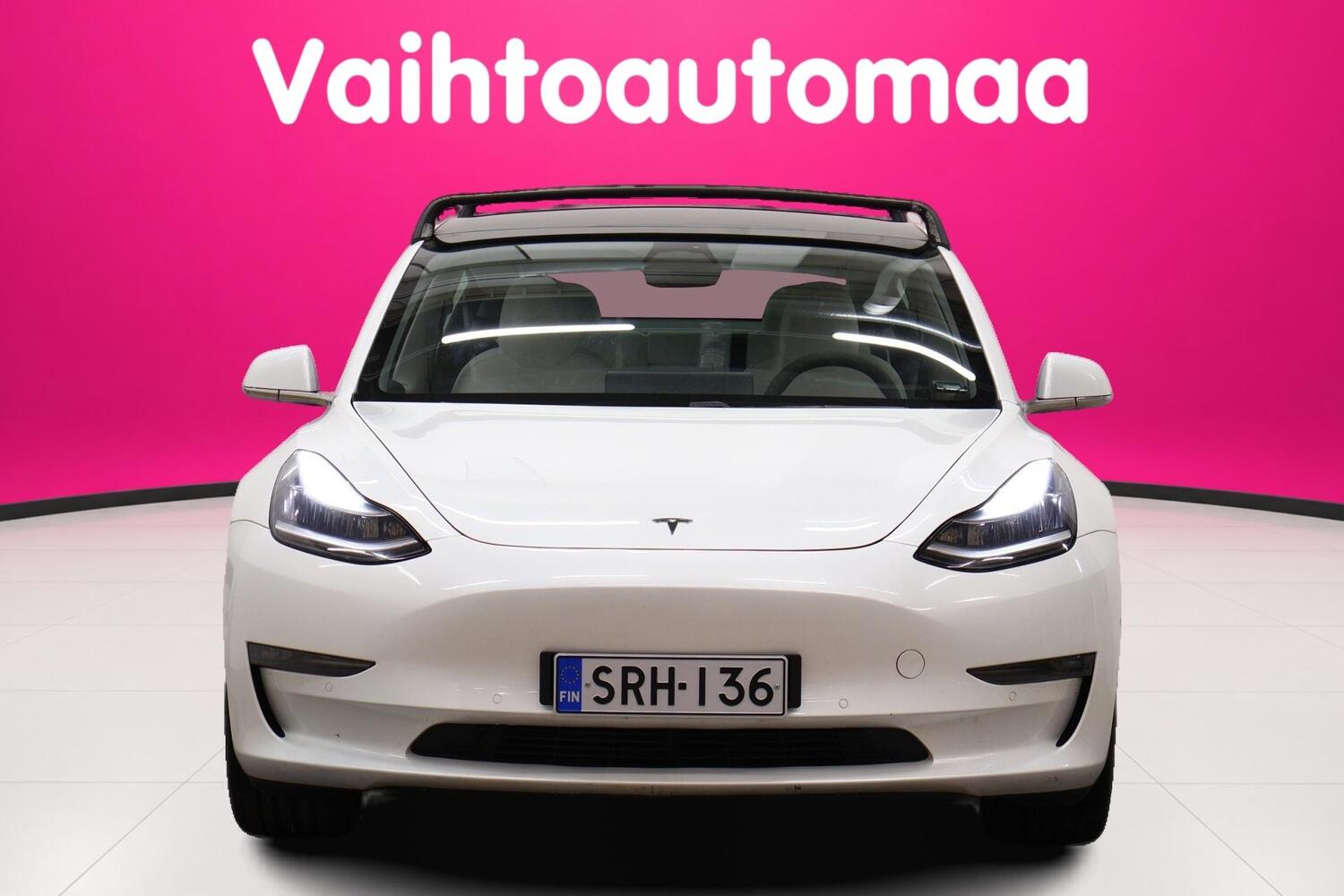 Tesla Model 3 vaihtoauto