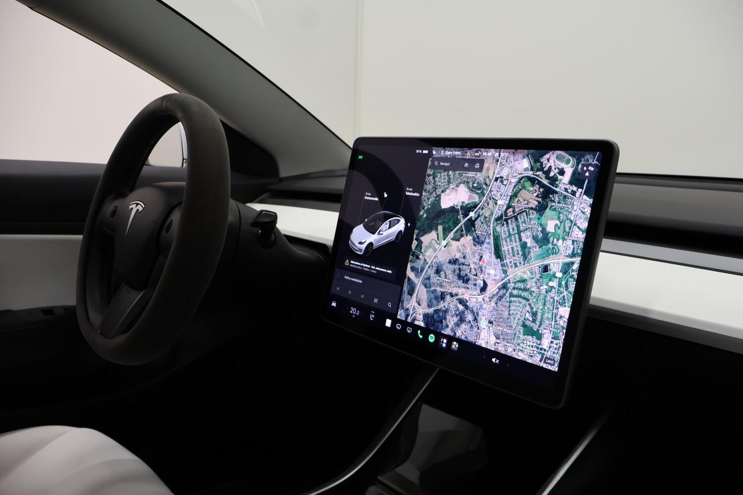 Tesla Model 3 vaihtoauto
