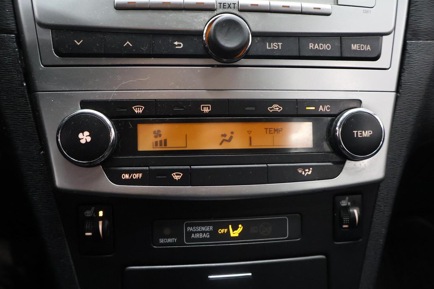 Toyota Avensis vaihtoauto