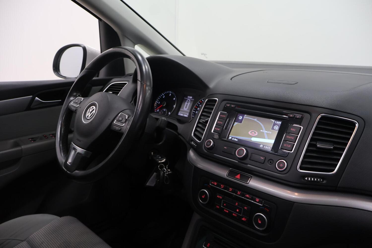Volkswagen Sharan vaihtoauto