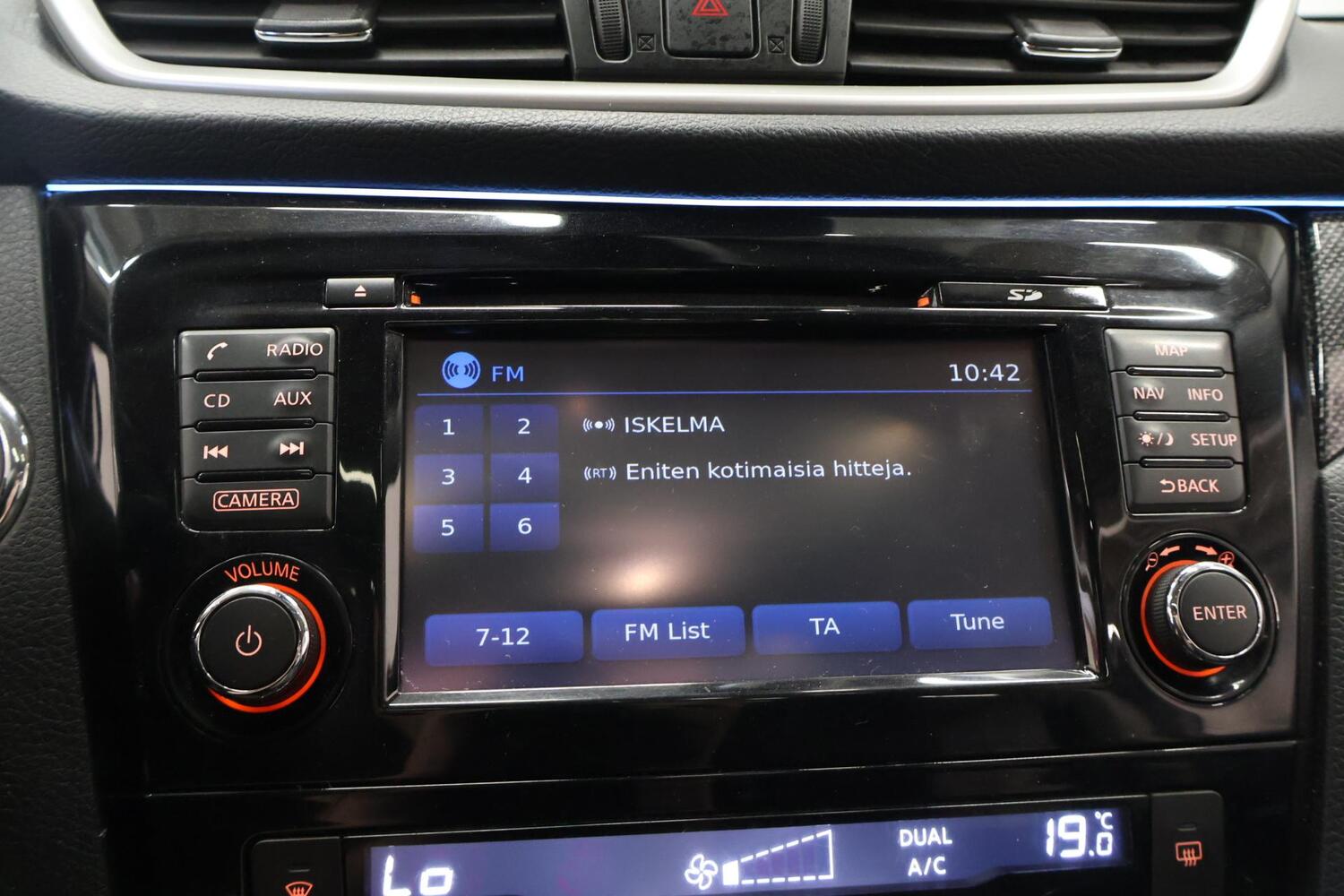 Nissan X-Trail vaihtoauto