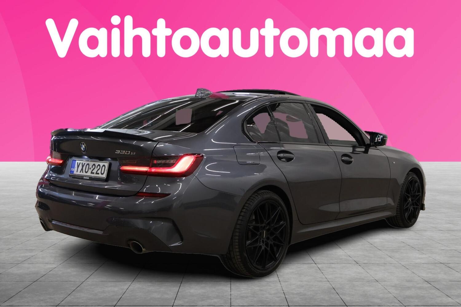 BMW 330 vaihtoauto