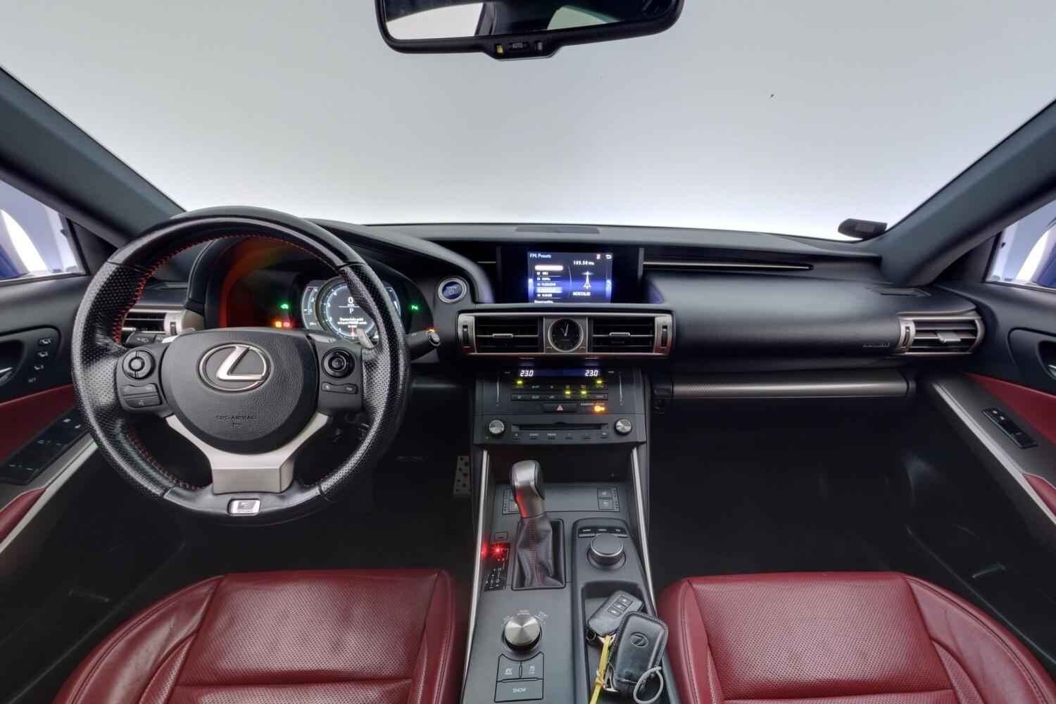 Lexus IS vaihtoauto