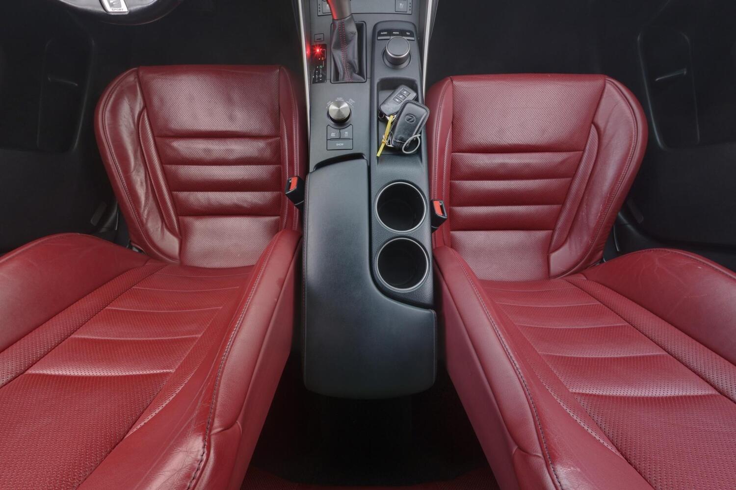 Lexus IS vaihtoauto