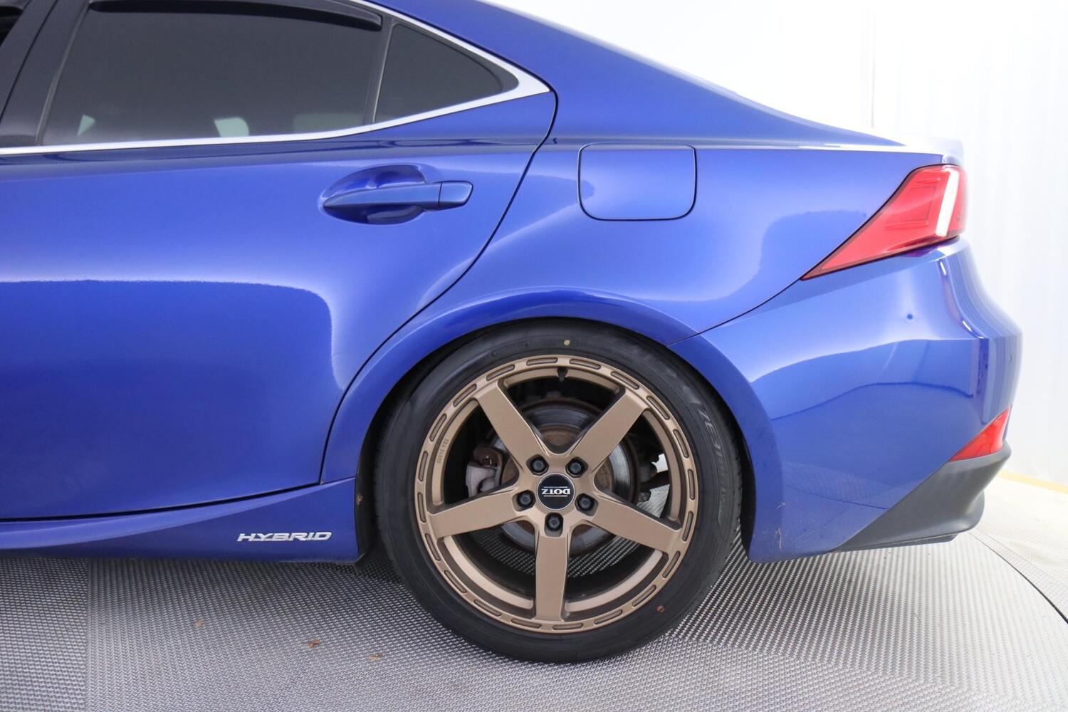 Lexus IS vaihtoauto