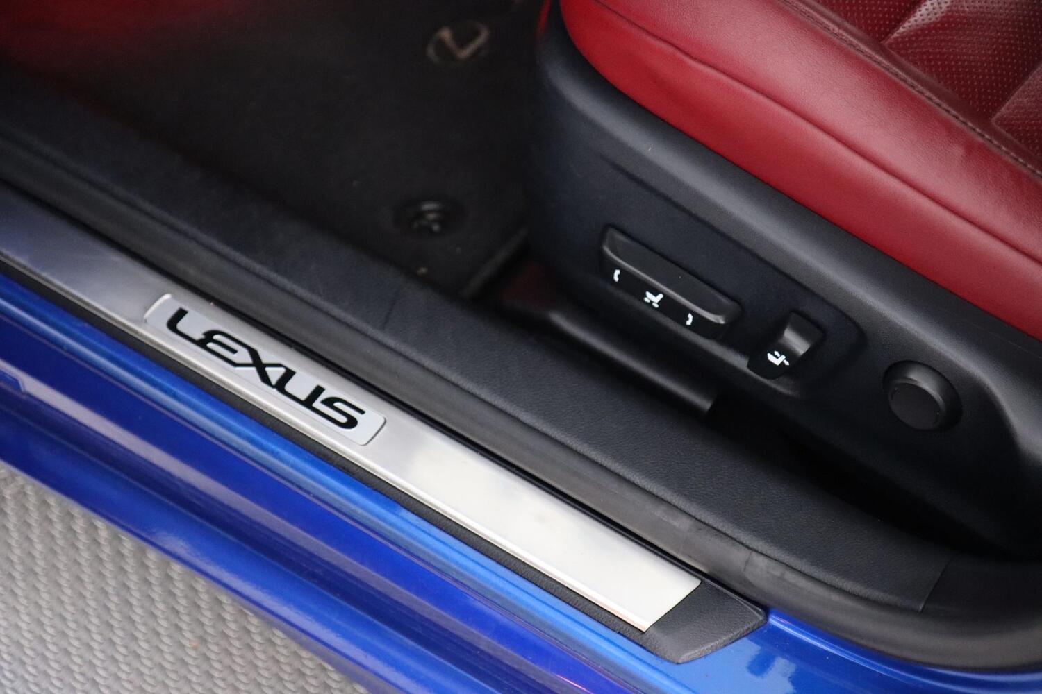 Lexus IS vaihtoauto