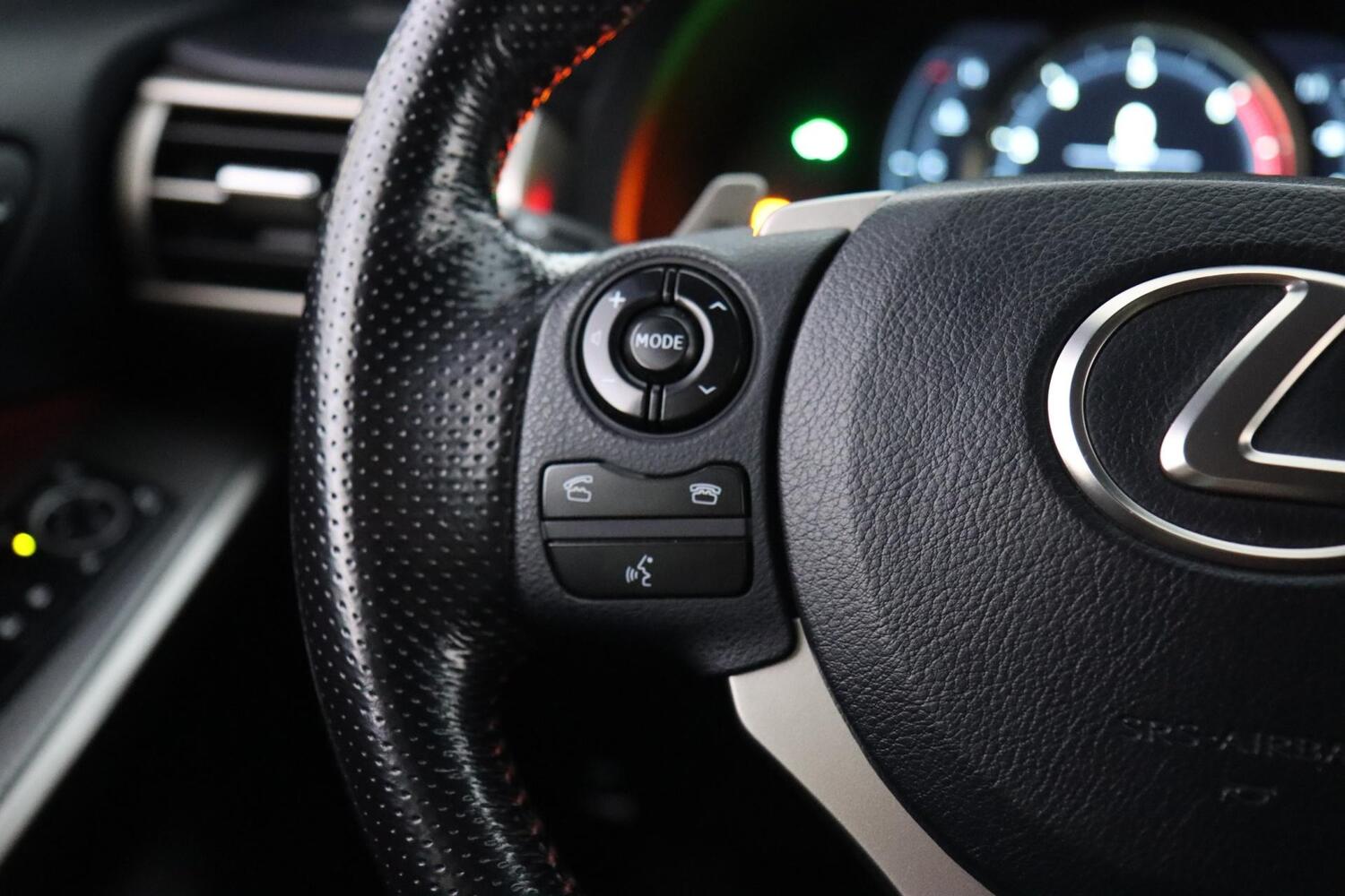 Lexus IS vaihtoauto