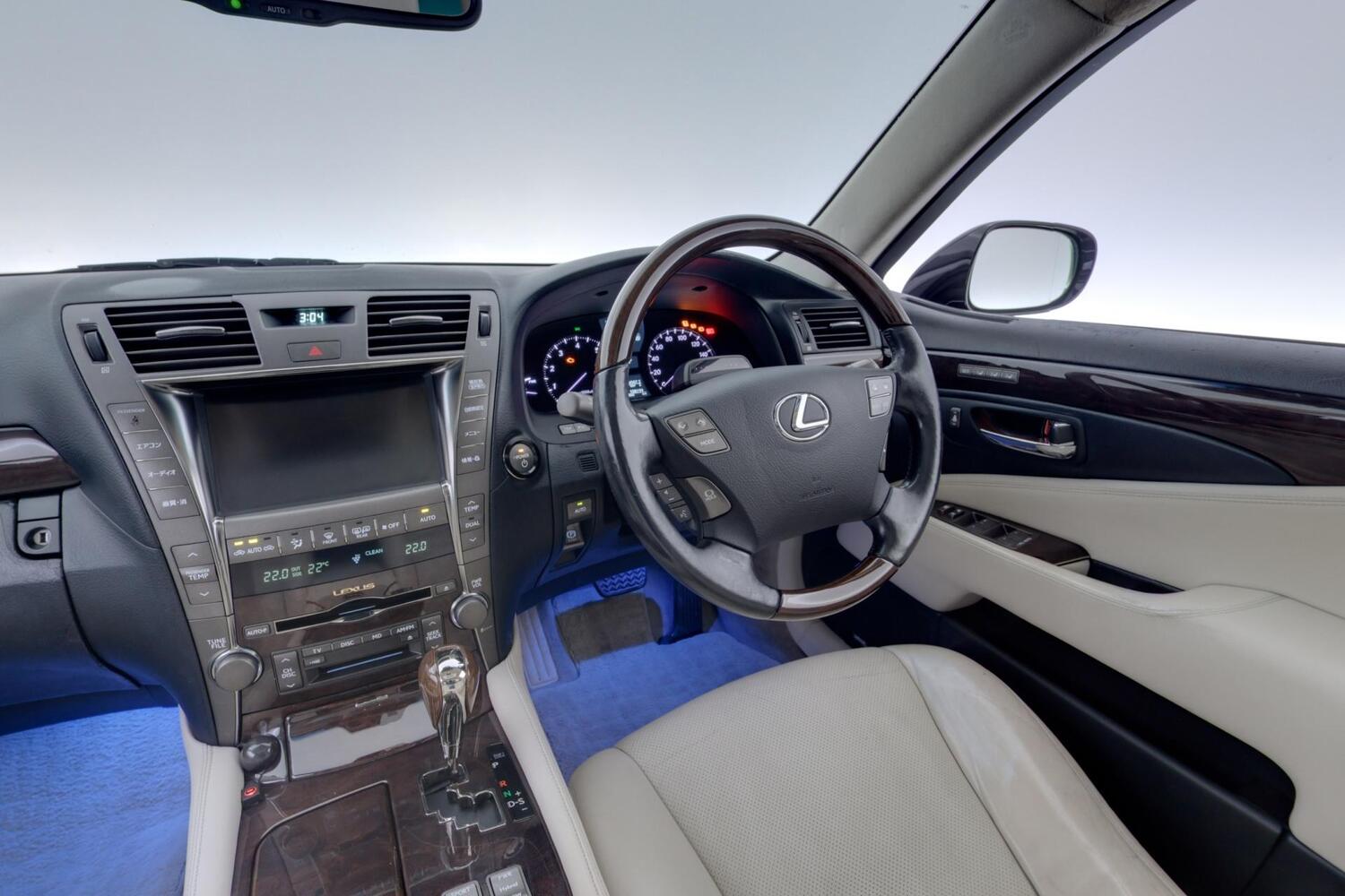 Lexus LS vaihtoauto
