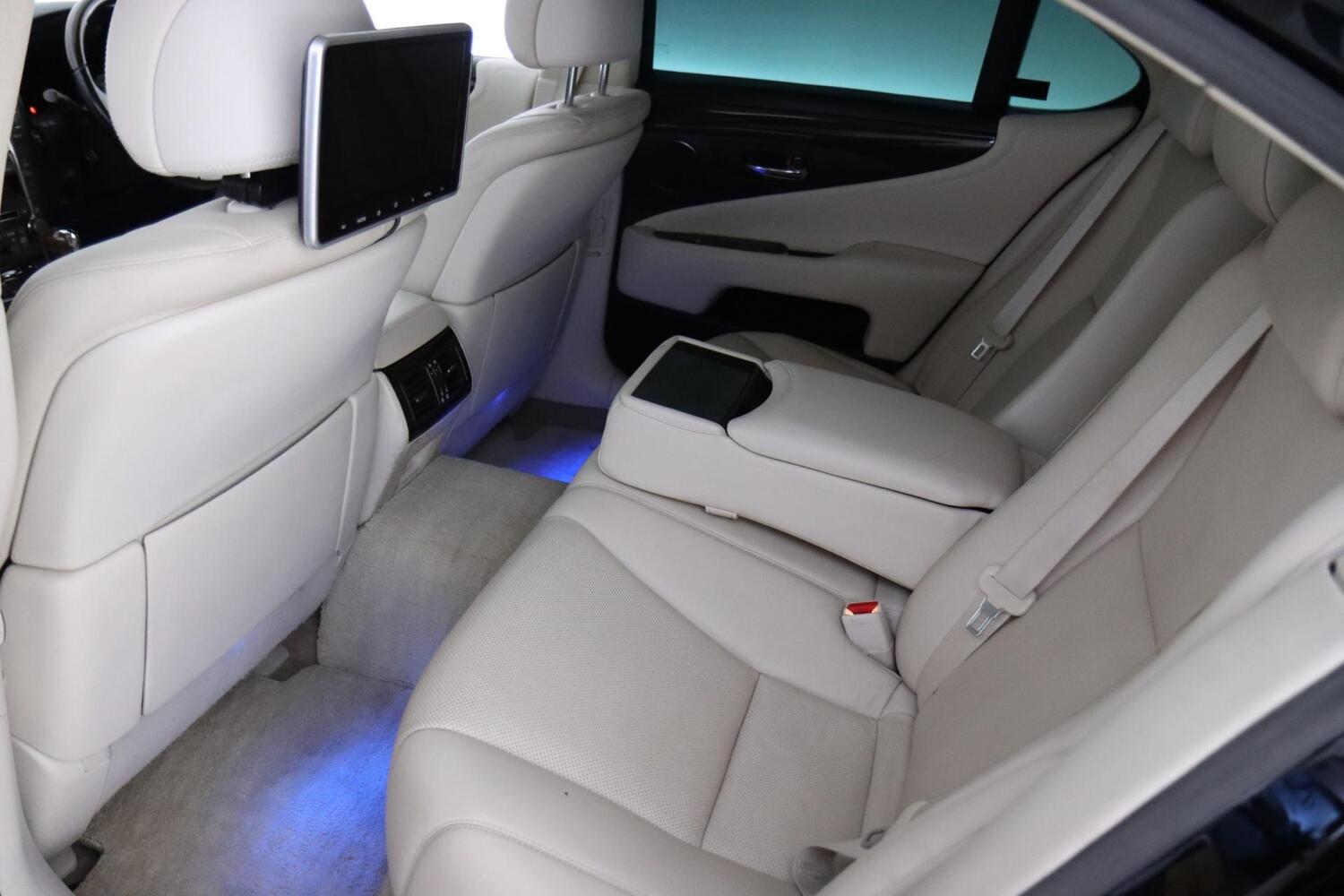 Lexus LS vaihtoauto