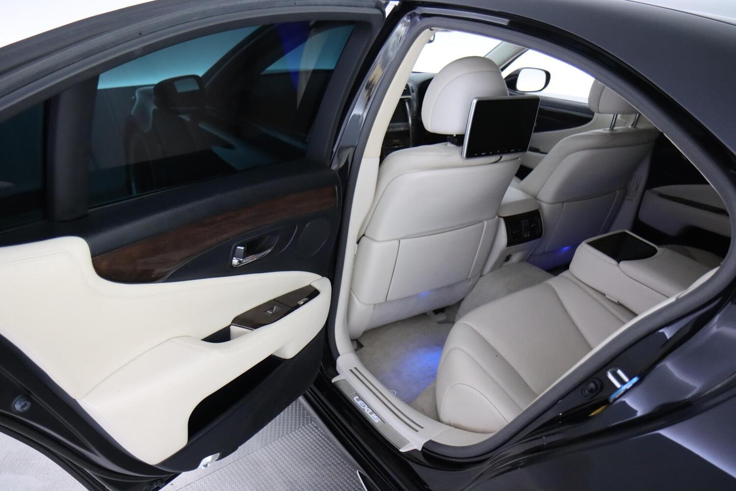 Lexus LS vaihtoauto