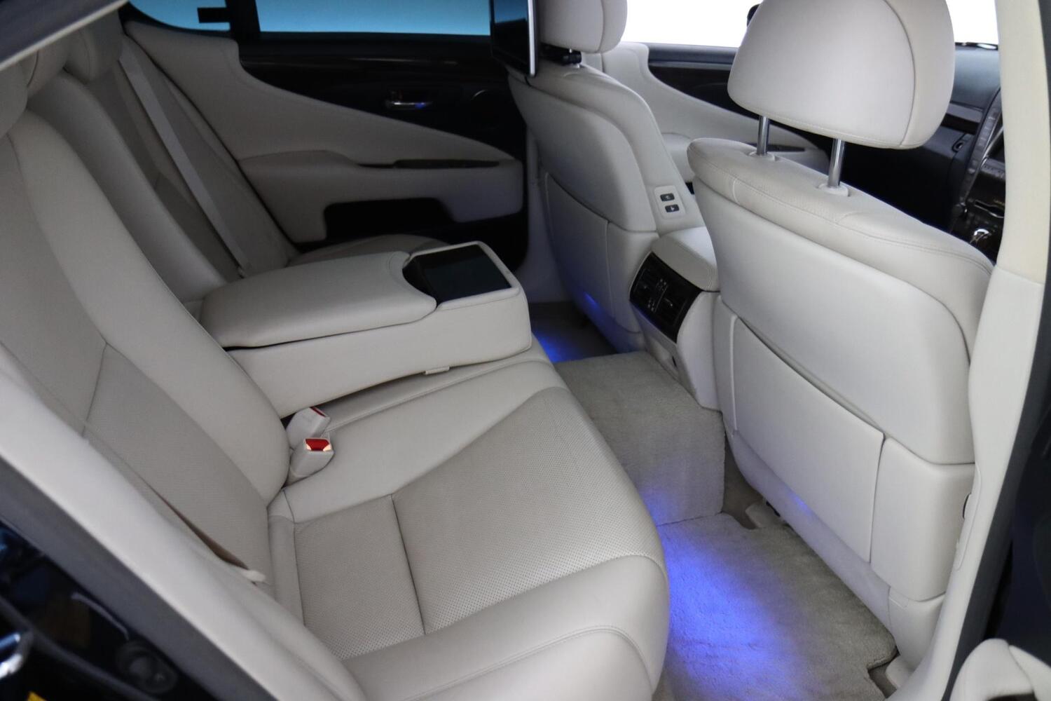Lexus LS vaihtoauto