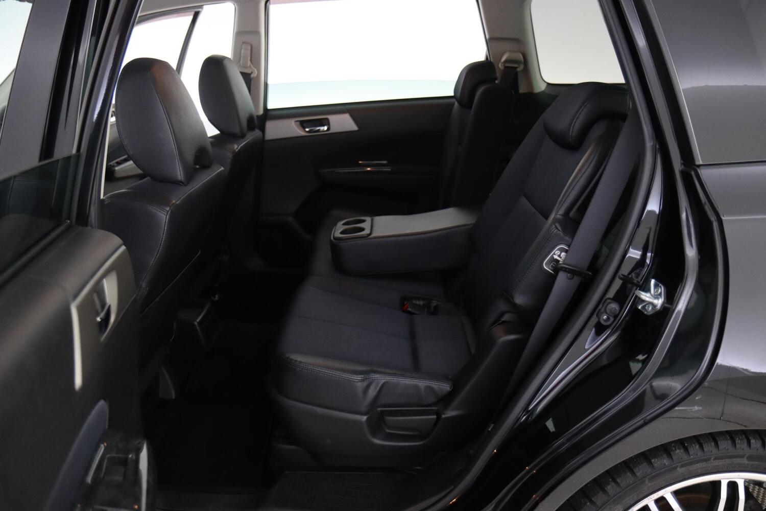 Subaru Exiga vaihtoauto