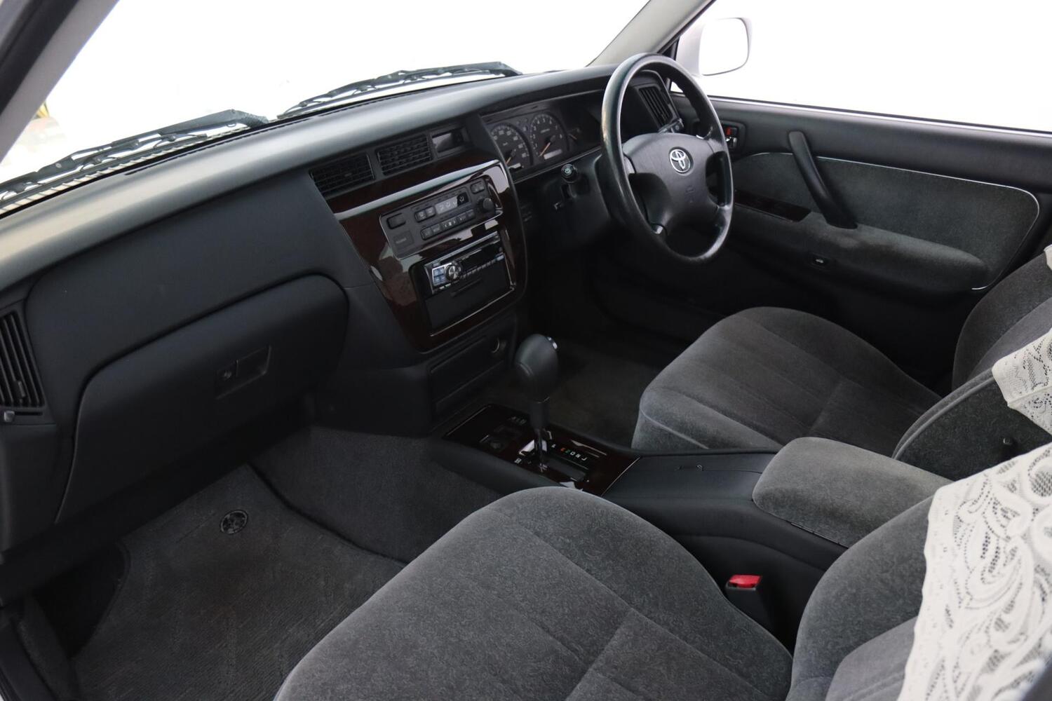 Toyota Crown vaihtoauto