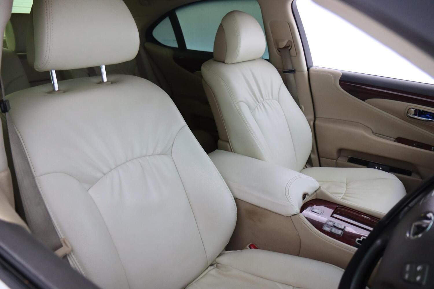 Lexus LS vaihtoauto