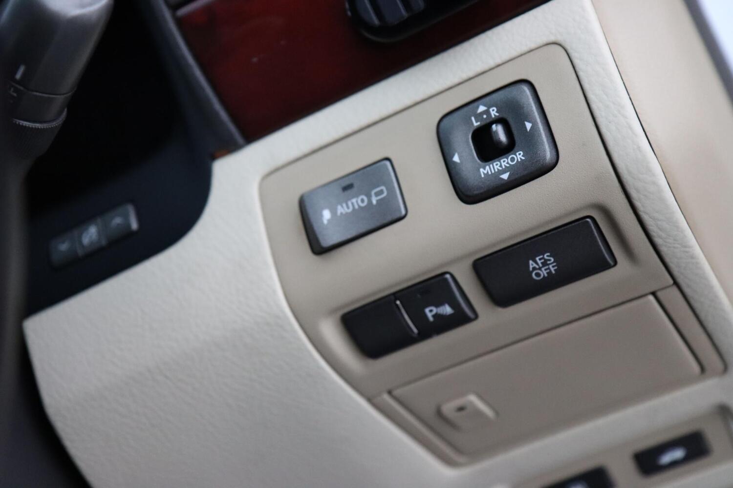 Lexus LS vaihtoauto