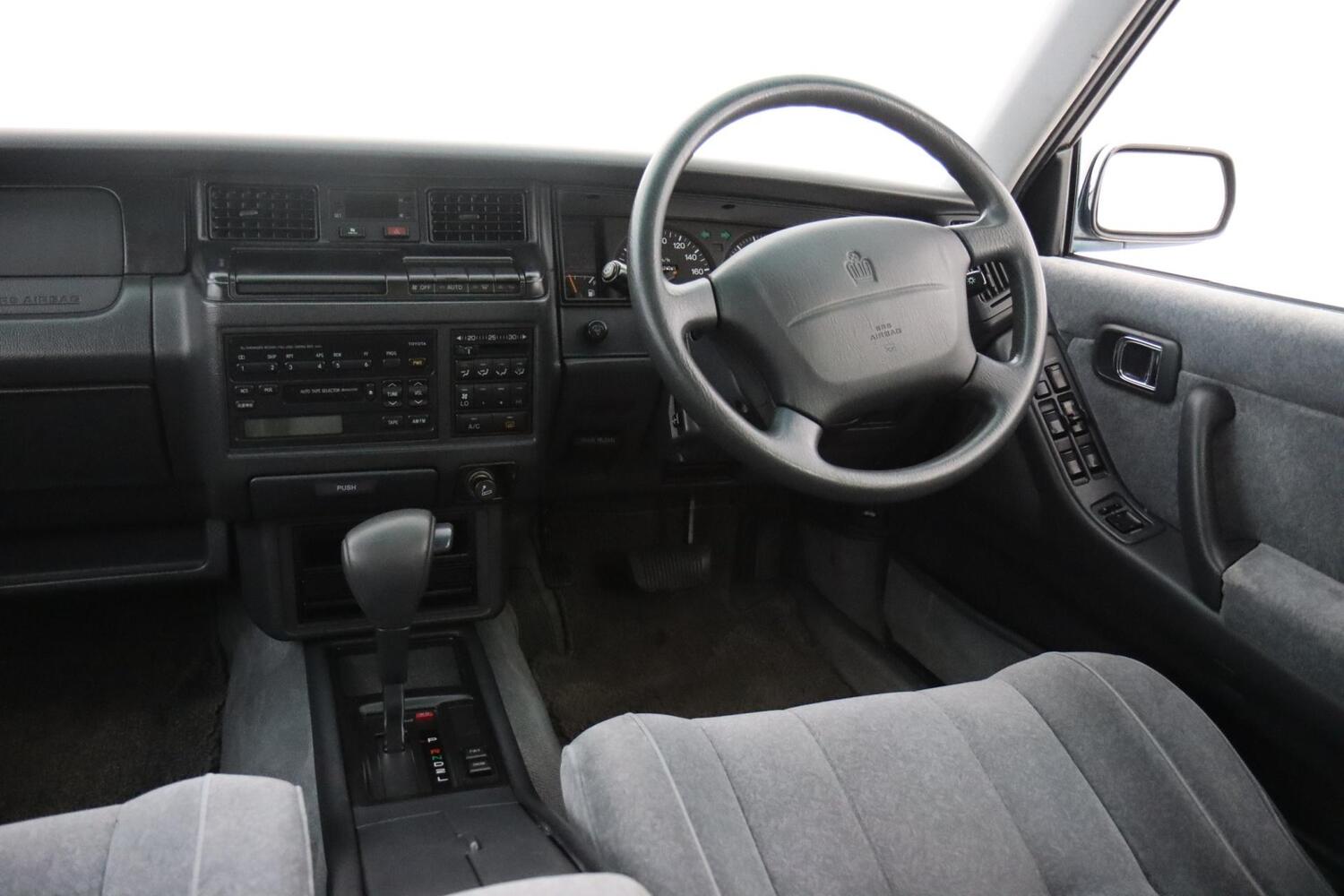 Toyota Crown vaihtoauto