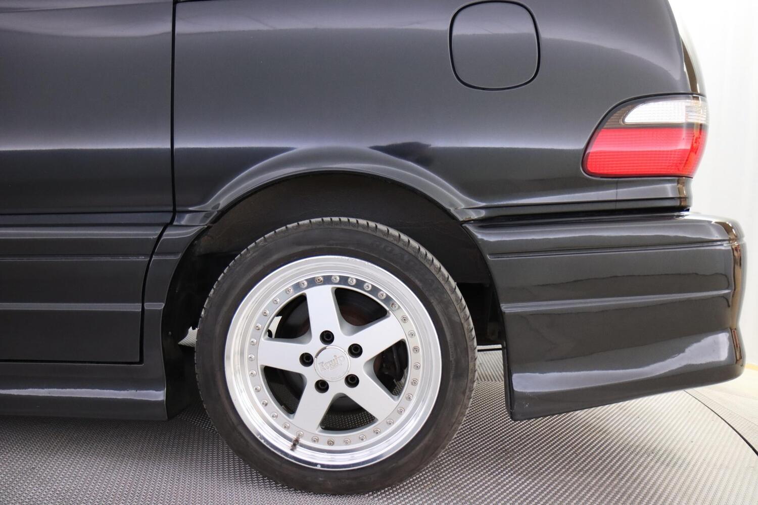 Toyota Estima vaihtoauto