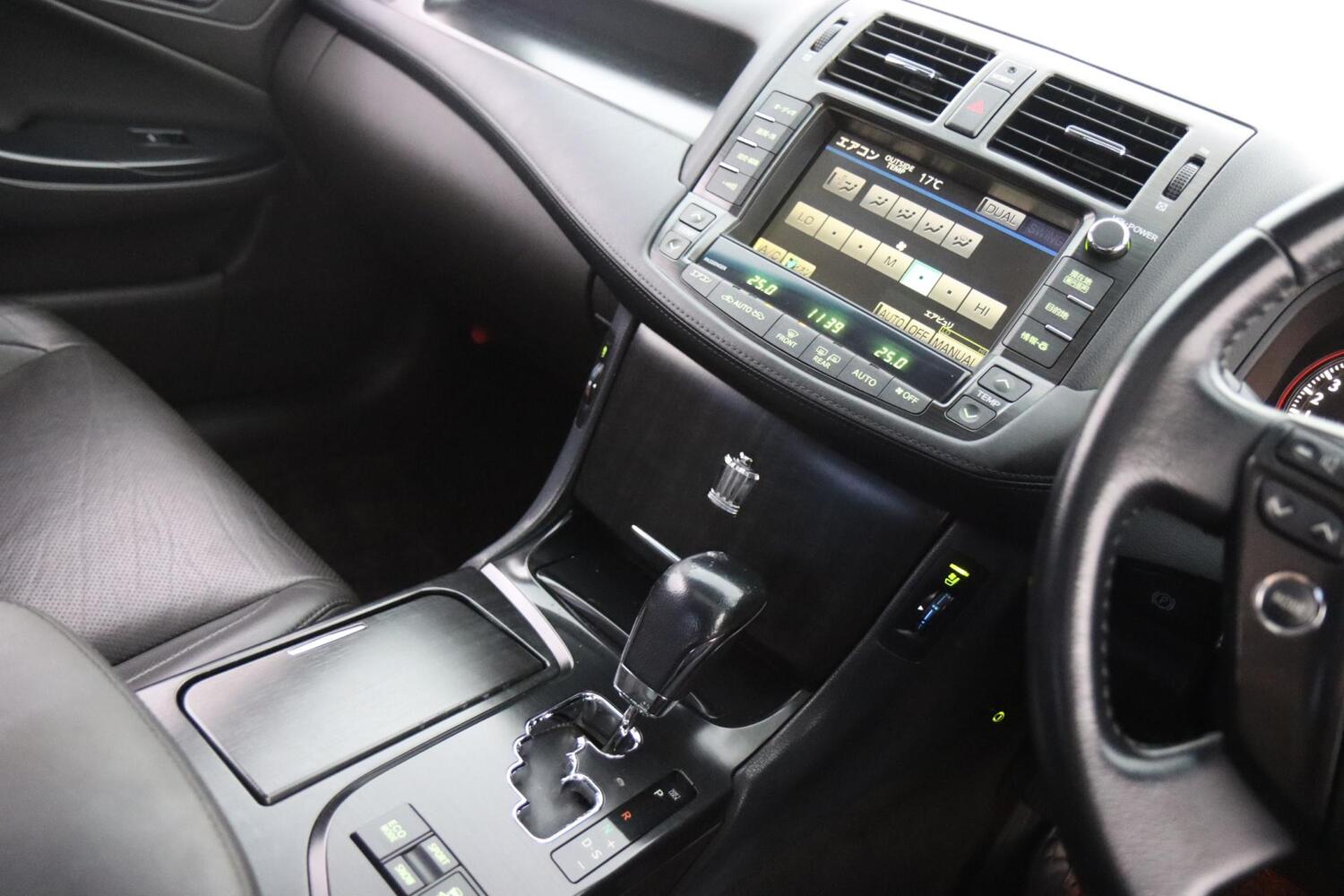 Toyota Crown vaihtoauto