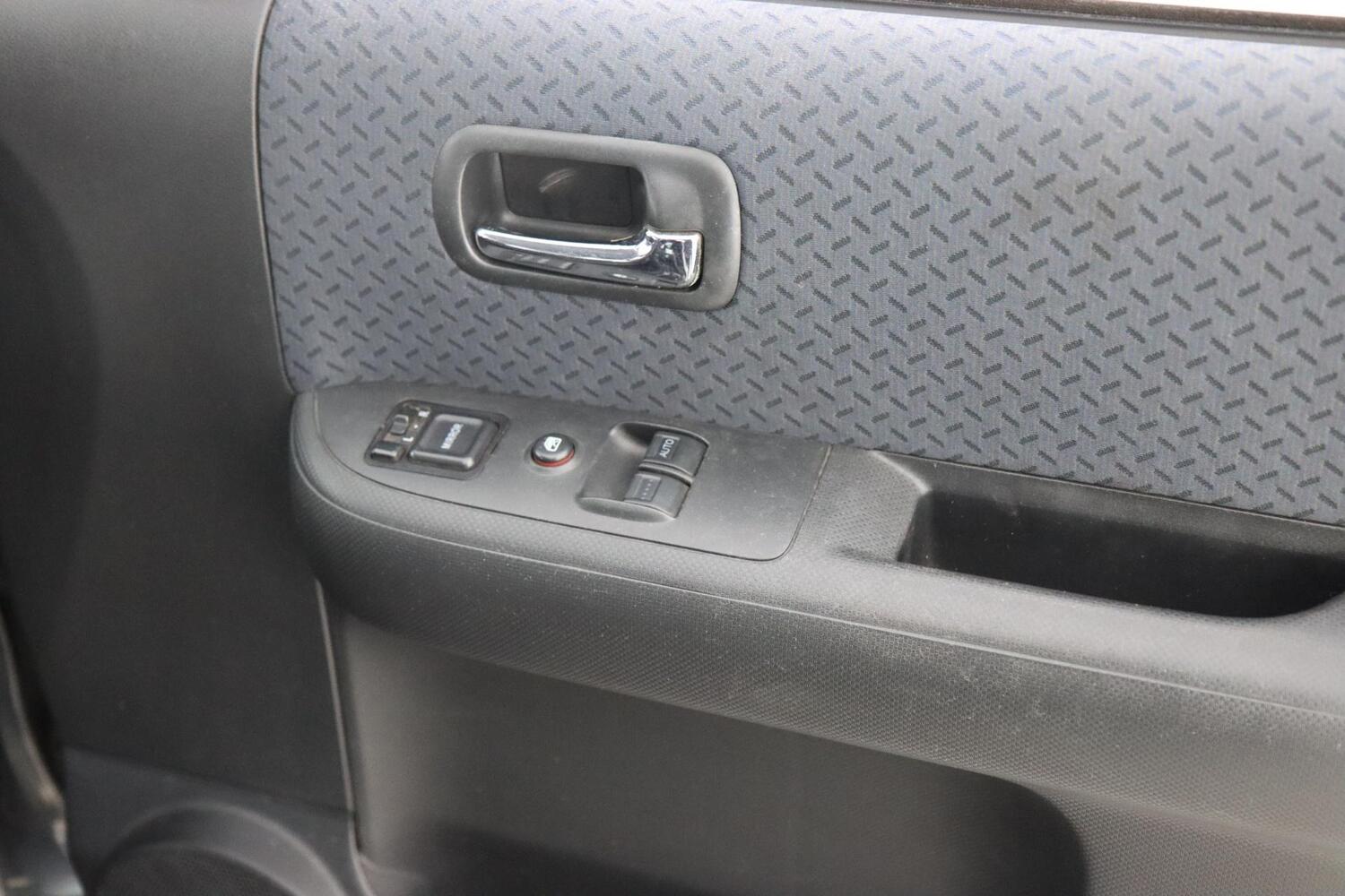 Honda Mobilio vaihtoauto